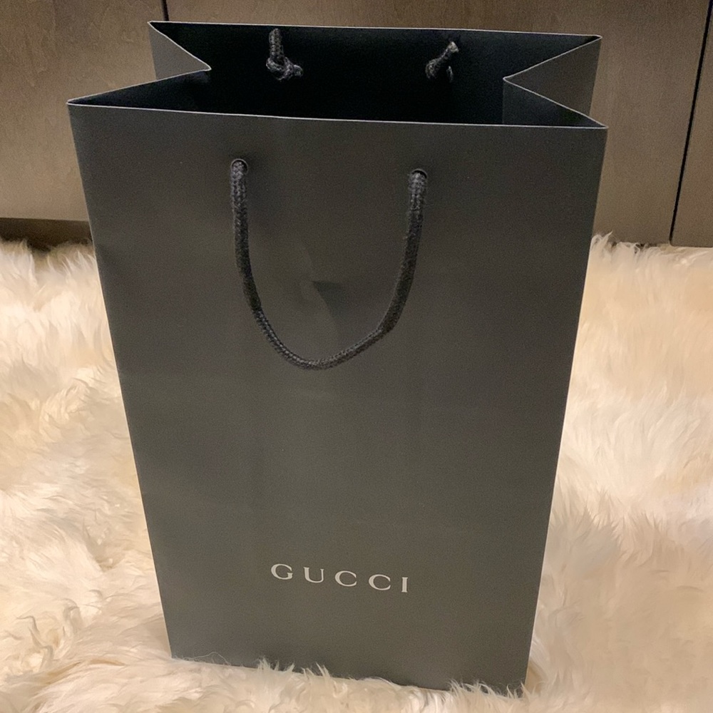 Gucci paper shopping bag Authentic
